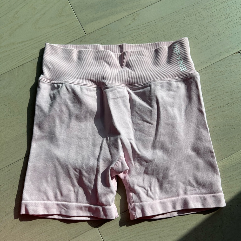 Dfyne shorts
